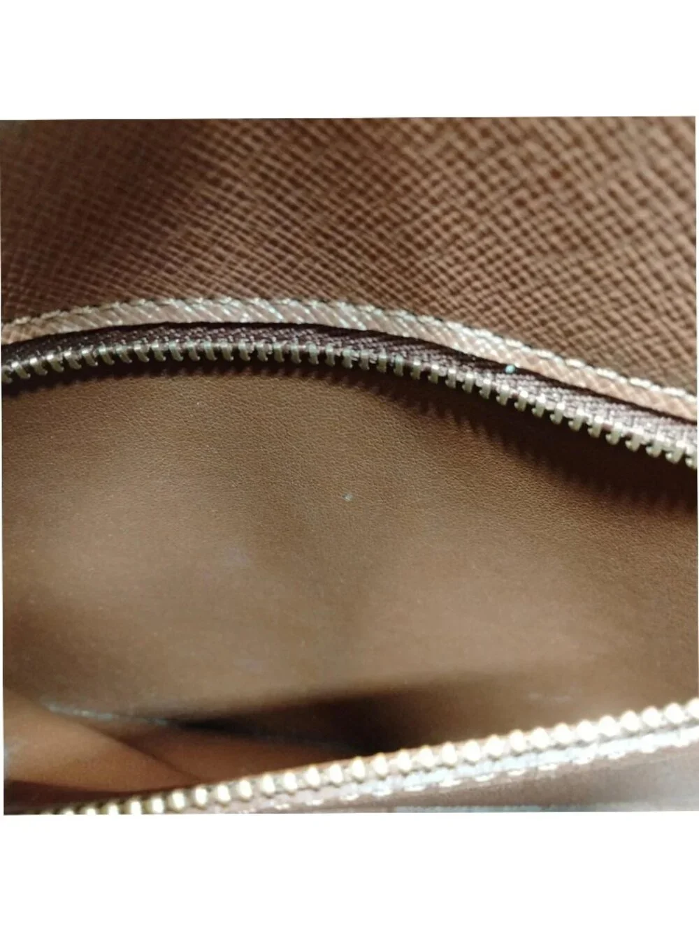 Authentic Louis Vuitton Saint Cloud GM Monogram Canvas Crossbody Shoulder Bag